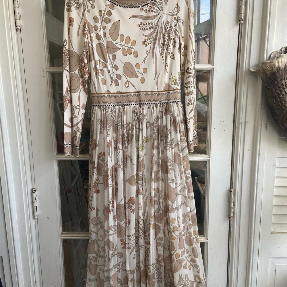 Vintage silk dress.  100 silk skirt is lined